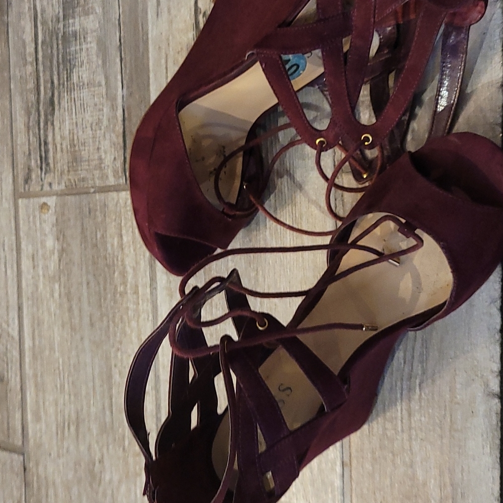 Shoes - Picture 3 of 3